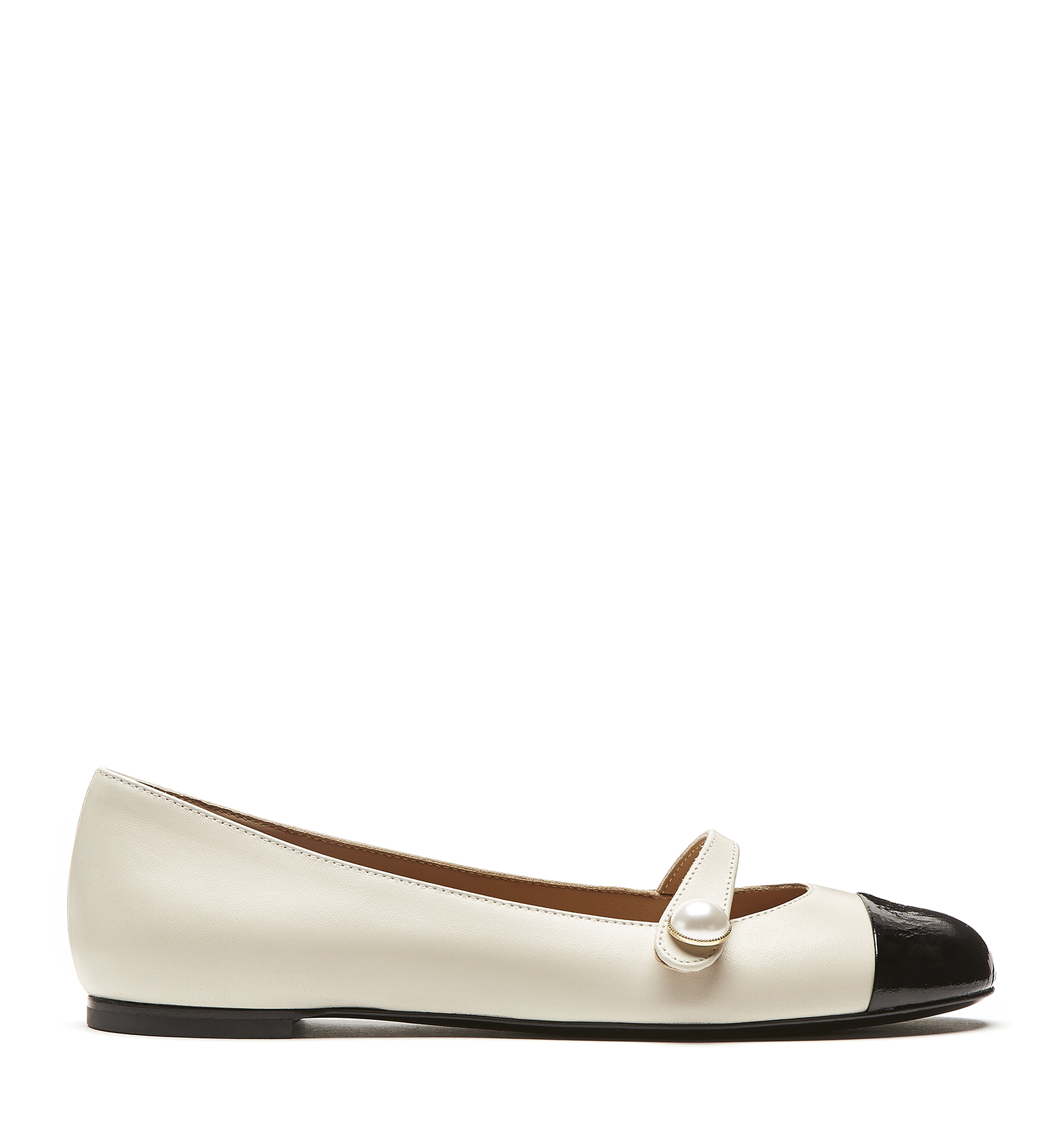 Shop La Canadienne Adore Leather Flat In Off White