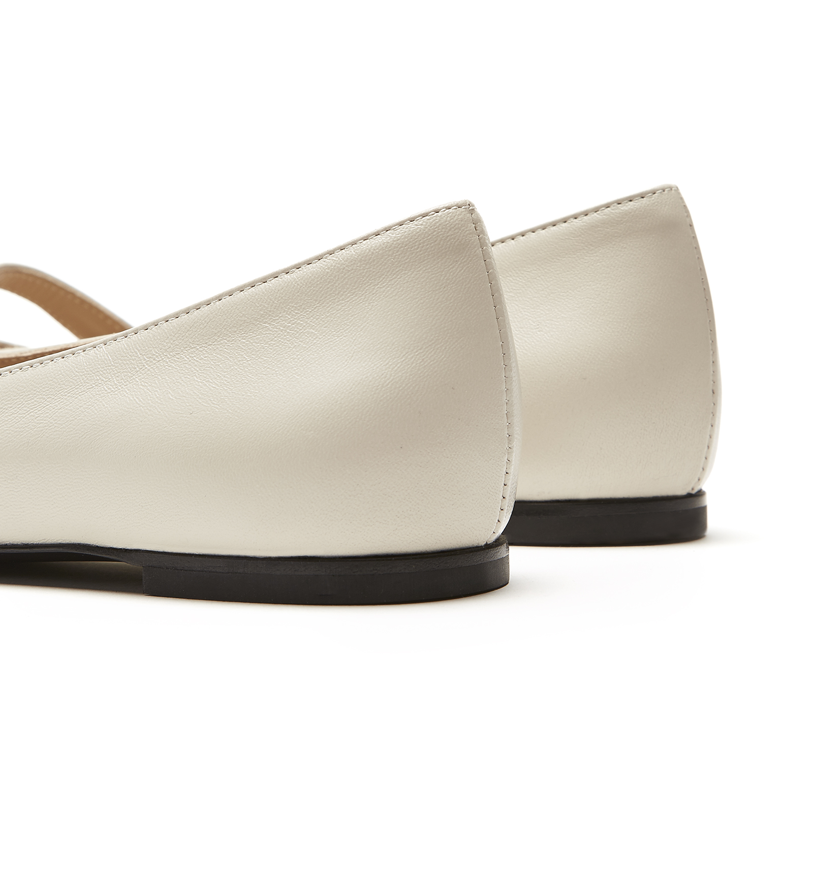 Shop La Canadienne Adore Leather Flat In Off White