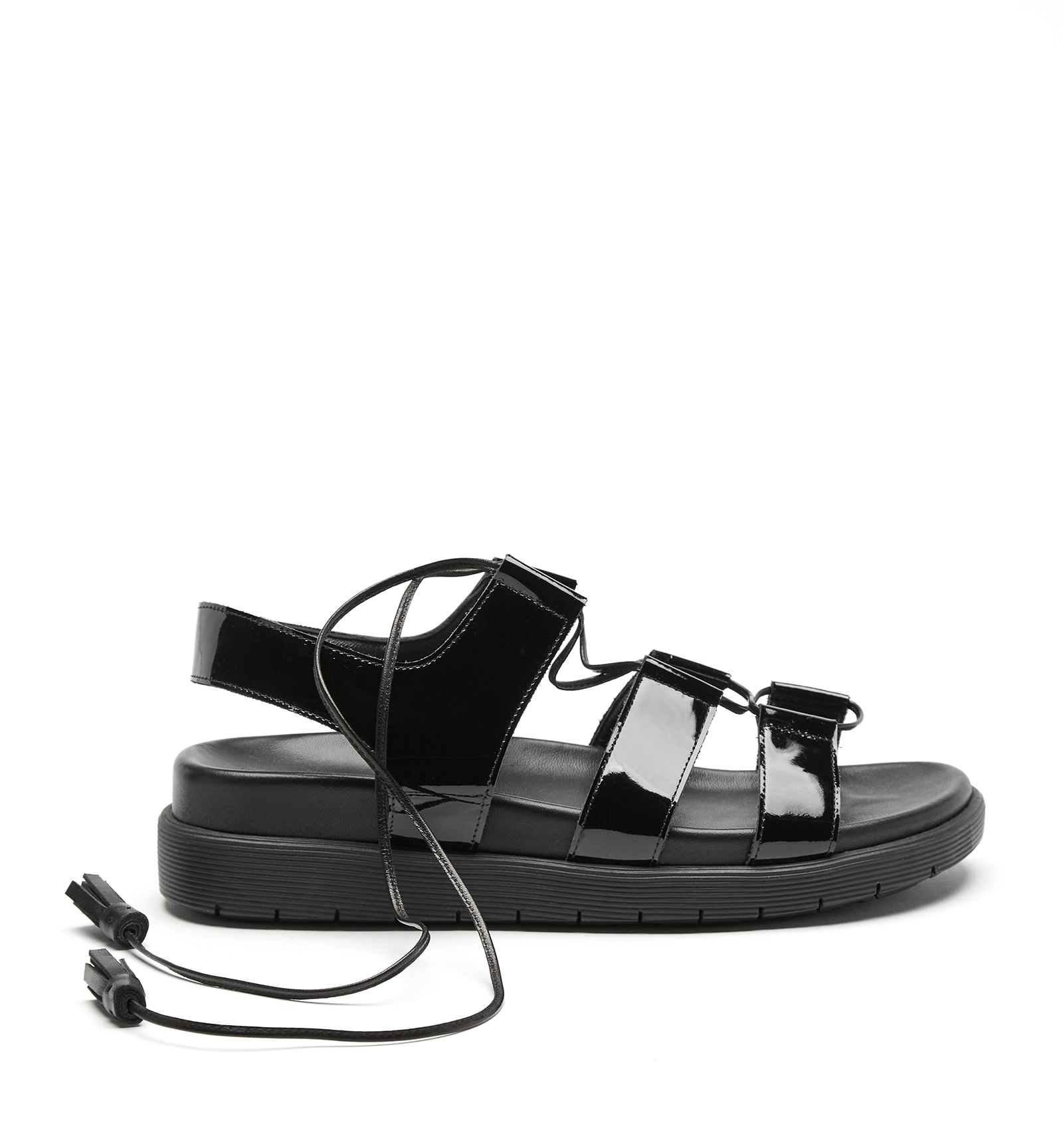 La Canadienne Rambler Patent Leather Sandal In Black