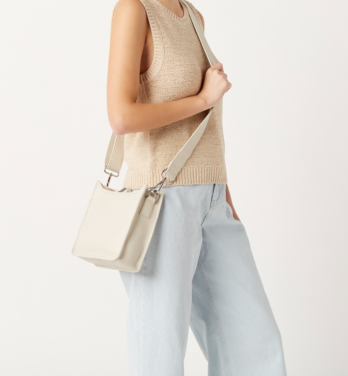 Shop La Canadienne Oggy Leather Bag In White